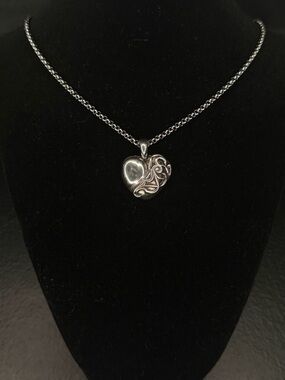 Chrome Hearts Floral Heart Unisex Necklace